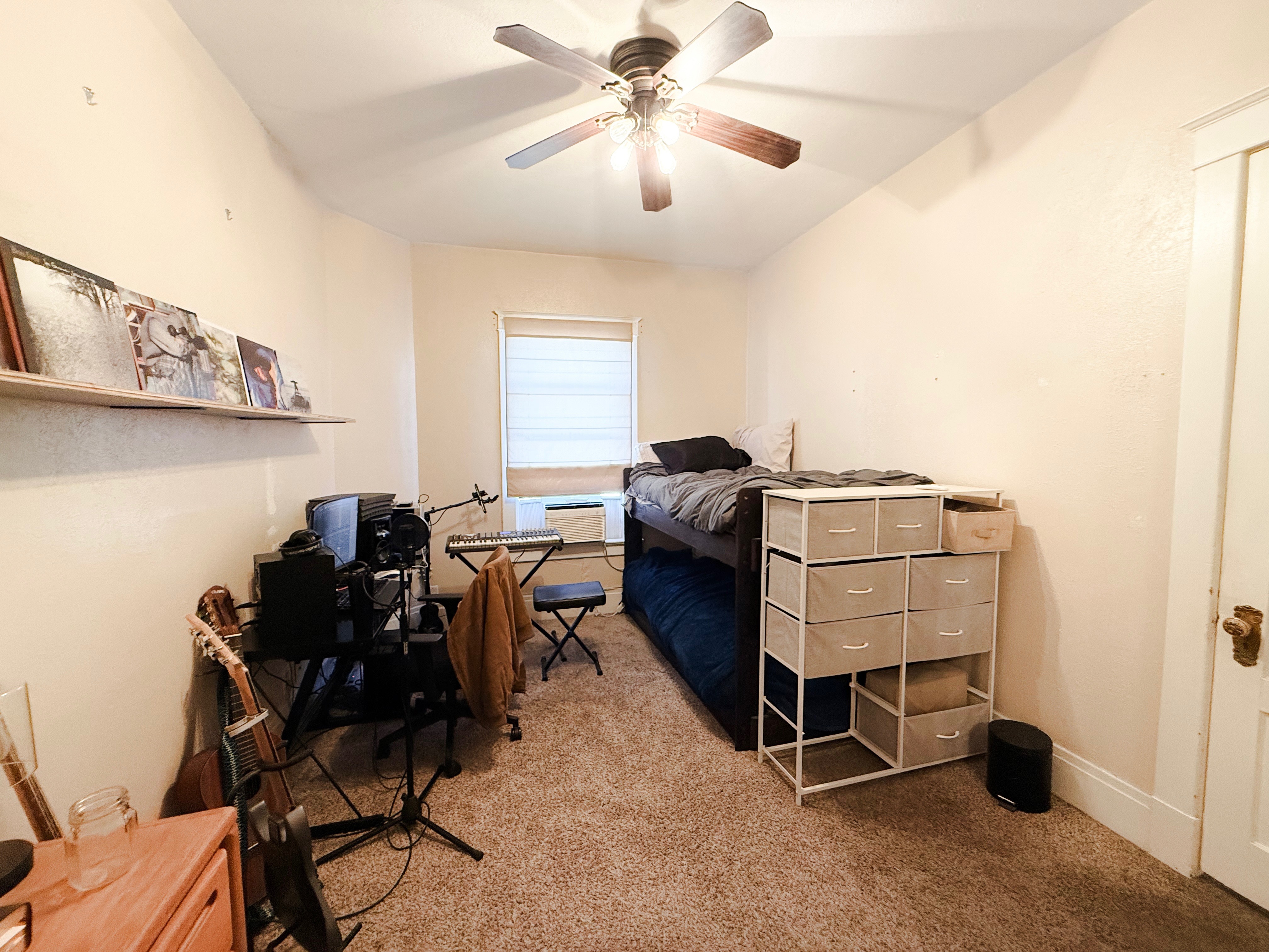 Large Bedroom — Private or Shared photo 3